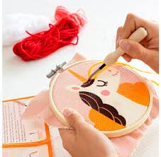 kit-costura-unicórnio-1 Atividade Punch Needle para crianças
